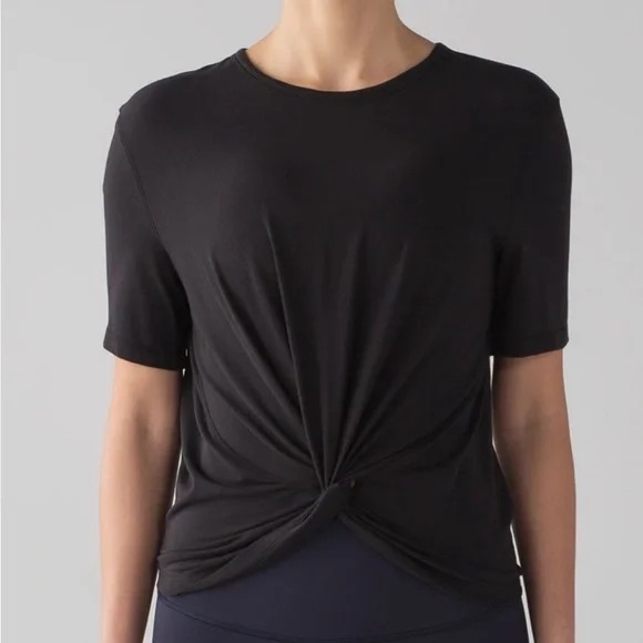 lululemon athletica Tops - Lululemon Women’s Crescent T-Shirt Black‎ Small